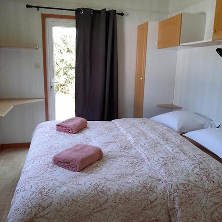 Chalet 4 Personnes Au Calme Lägenhet Sulniac Exteriör bild